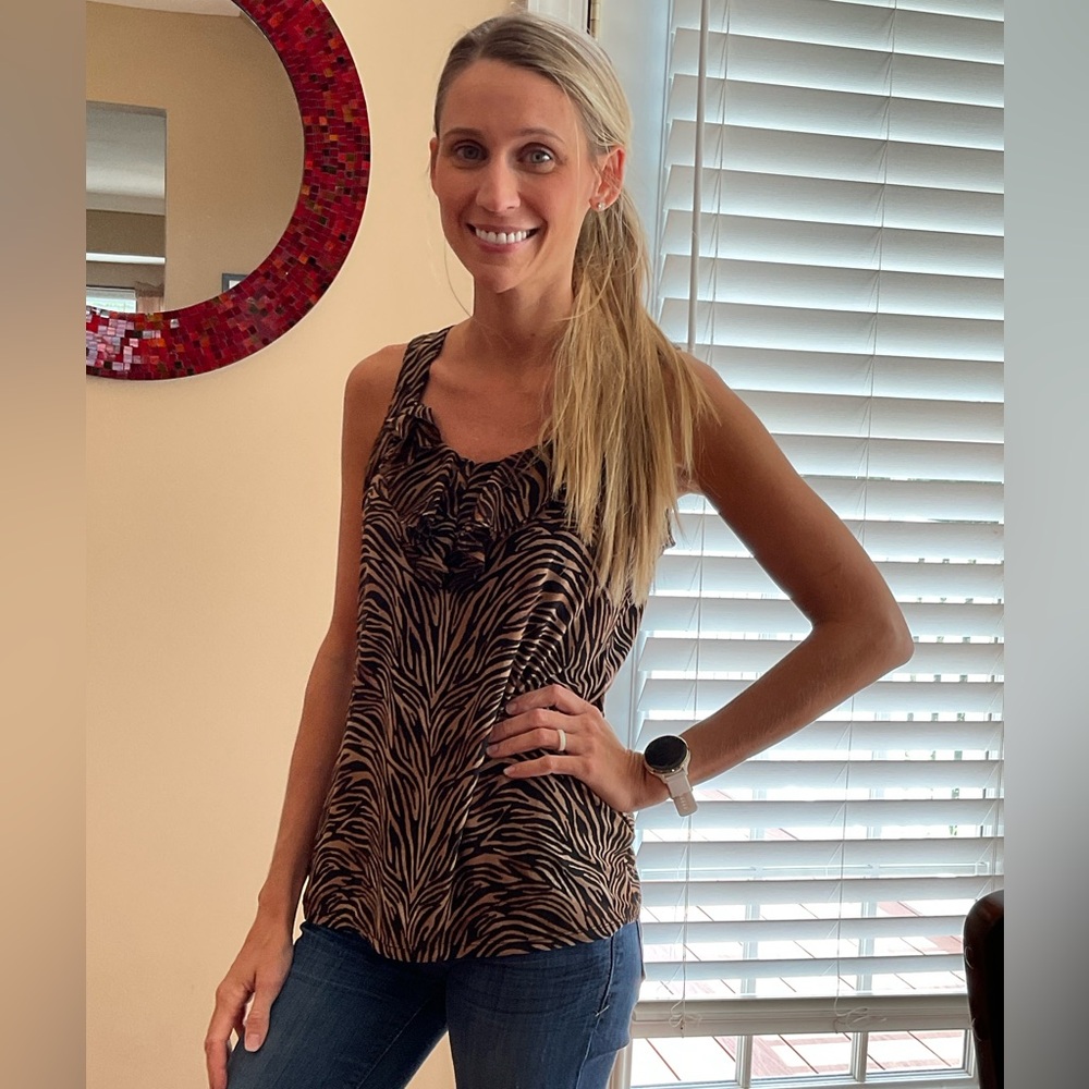 ❌ WHBM Ruffle Tank Top - Picture 2 of 6